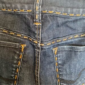 Silver Jeans - "Naomi " style with Embroidery stitching detail- Size 28